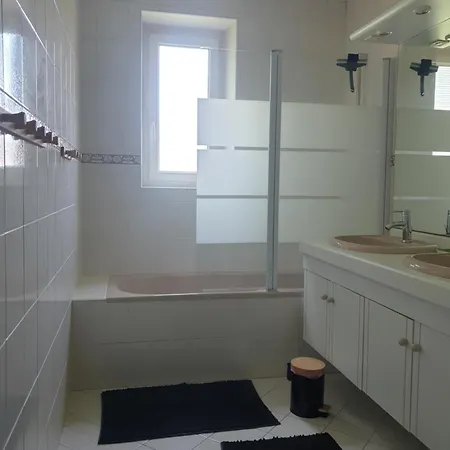 La Longere Homestay